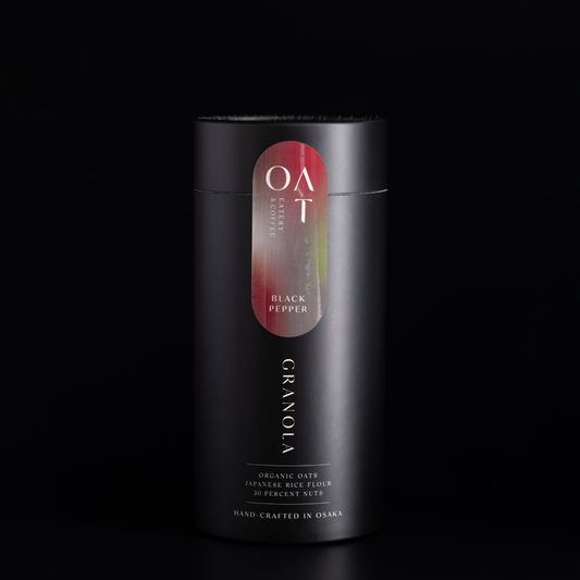 OAT EATERY AND COFFEEが売っているオリジナルギフトボックス。ガーリックペッパー味が入っています。